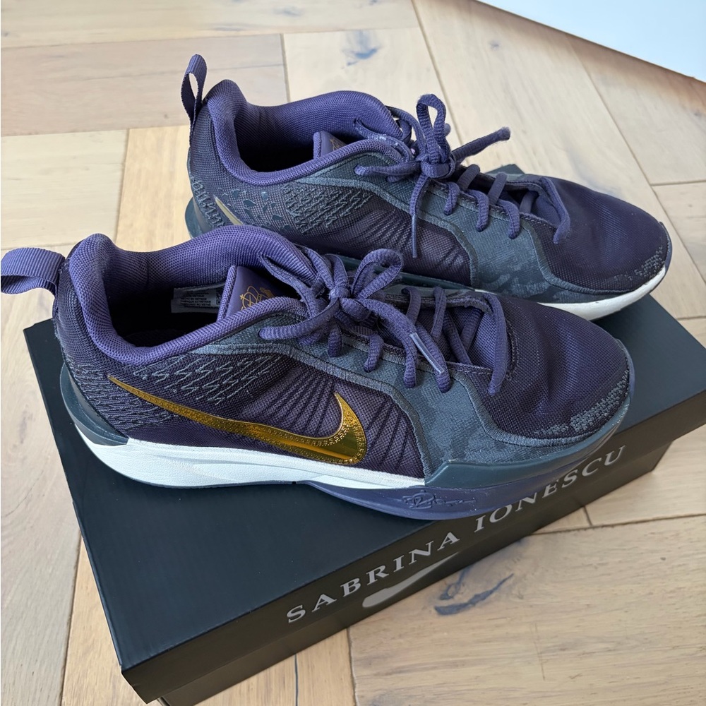 Nike Kids Sabrina 2 Basketball Shoes